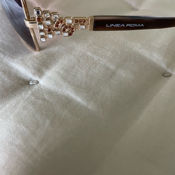 NWOT Linea Roma Sunglasses & Original case- very reduced now - Picture 2 of 5